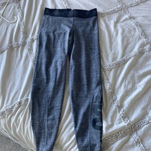 Nike pro leggings in great condition, look new!